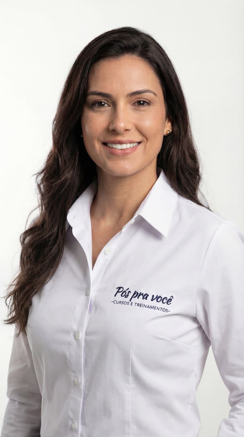 Helena, apresentadora digital da Pós Pra Você